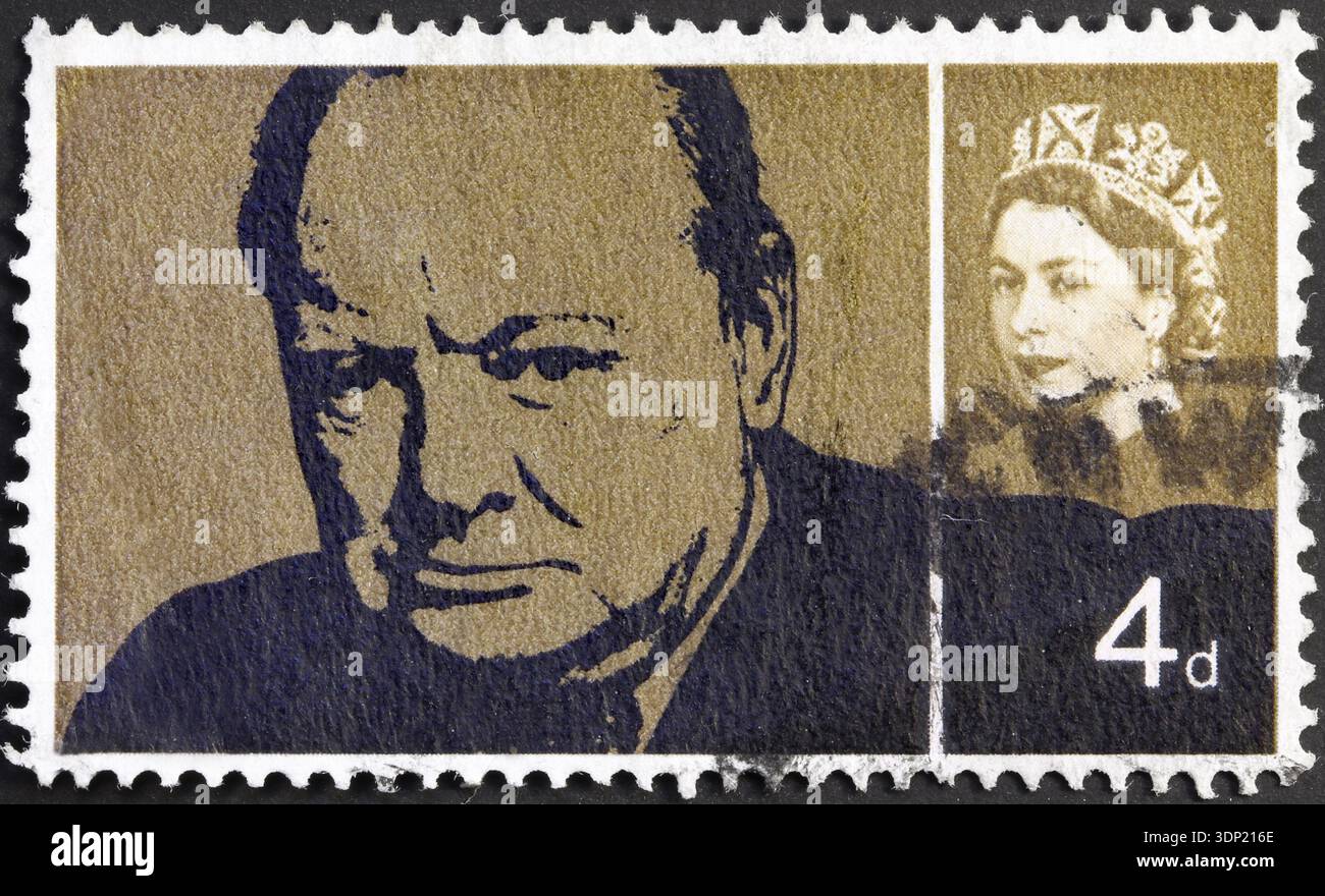 LONDRES - VERS 1965 : ce timbre a été émis en l'honneur de l'ancien premier ministre Winston Churchill l'année de son décès. Banque D'Images
