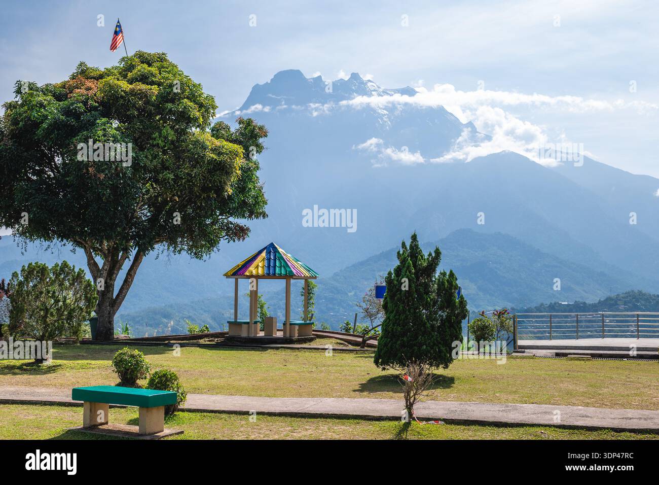 Mont Kinabalu, la plus haute montagne de Bornéo et de Malaisie. Banque D'Images