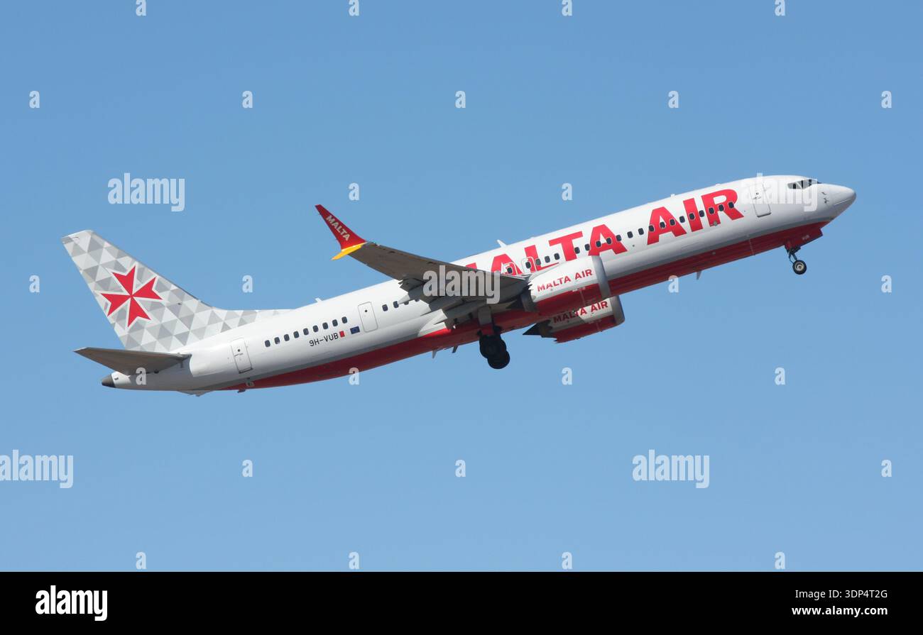 Un Boeing 737 MAX (8200) de Malta Air, filiale de Ryanair Banque D'Images