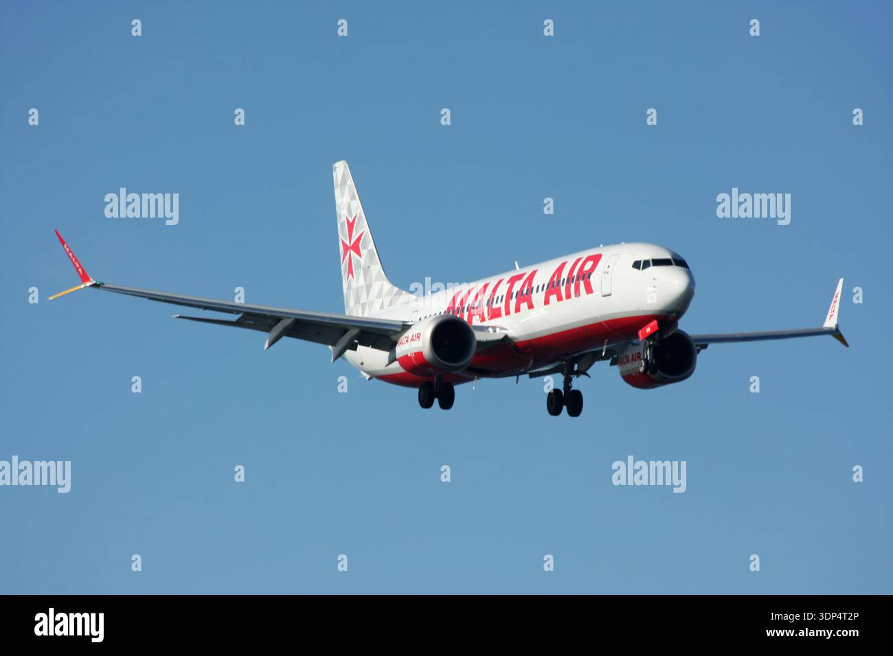 Un Boeing 737 MAX (8200) de Malta Air, filiale de Ryanair Banque D'Images