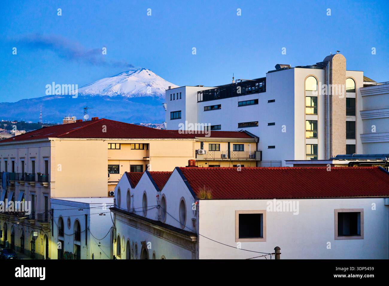 Mont Etna, via Cristoforo Colombo, Catane, Sicile, Italie Banque D'Images