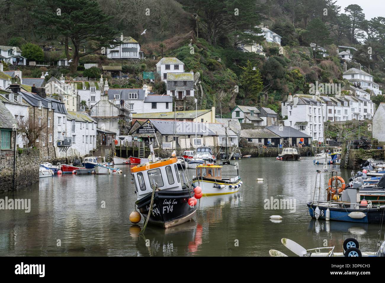 Port de Polperro sur la côte sud de Cornwall Banque D'Images
