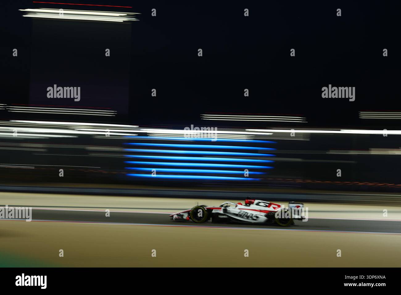 (31) Esteban Ocon (FRA) - TGR Haas F1 Team - Haas VF-26 - Ferrari lors de la première séance officielle d'essais de pré-saison de la FIA Formula One Wor 2026 Banque D'Images