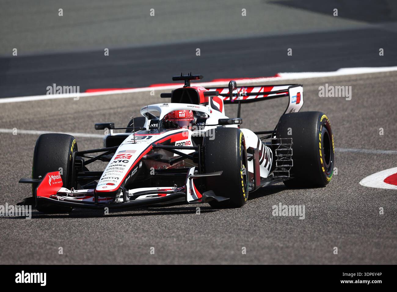 (31) Esteban Ocon (FRA) - TGR Haas F1 Team - Haas VF-26 - Ferrari lors de la première séance officielle d'essais de pré-saison de la FIA Formula One Wor 2026 Banque D'Images