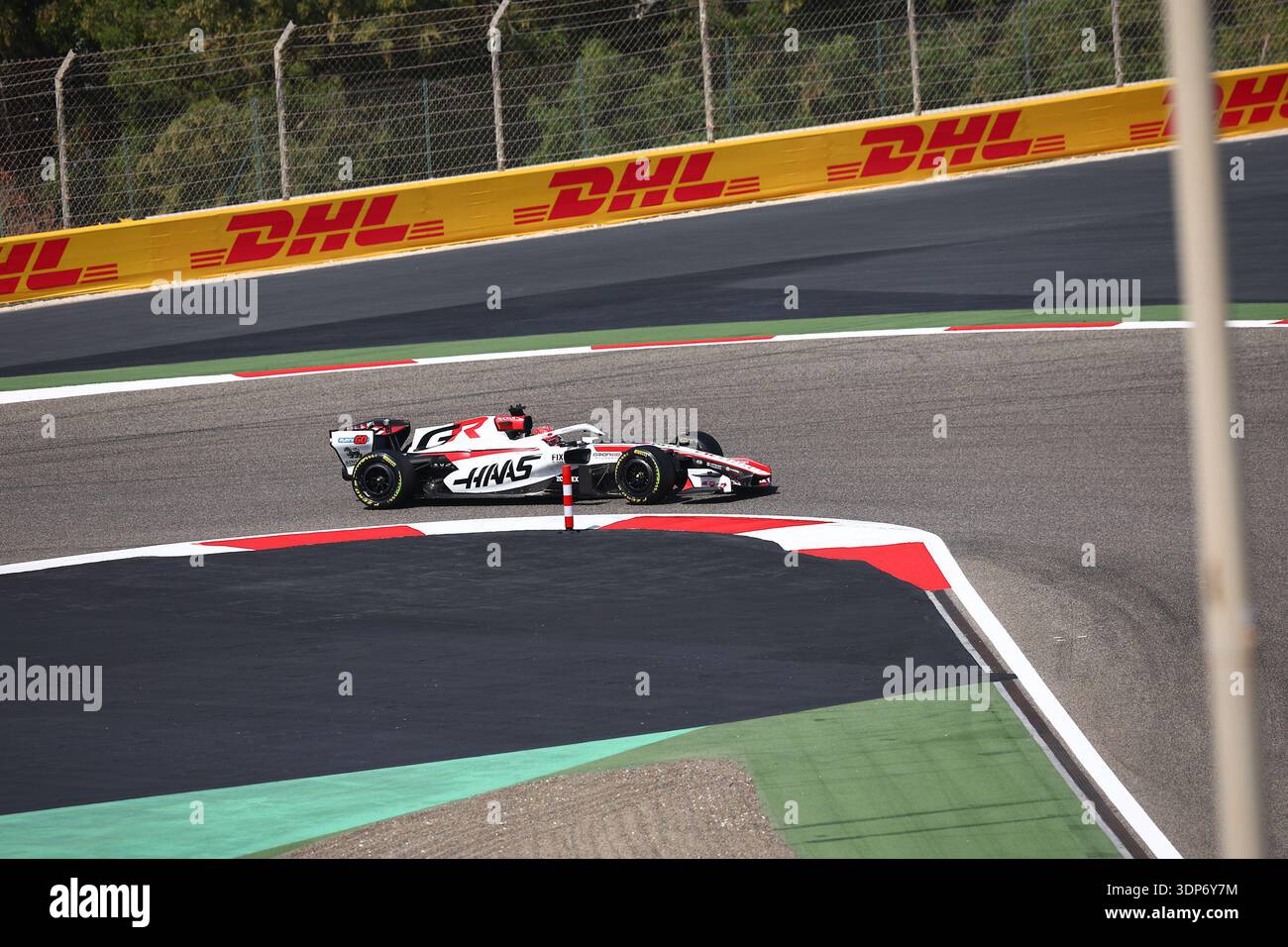 (31) Esteban Ocon (FRA) - TGR Haas F1 Team - Haas VF-26 - Ferrari lors de la première séance officielle d'essais de pré-saison de la FIA Formula One Wor 2026 Banque D'Images