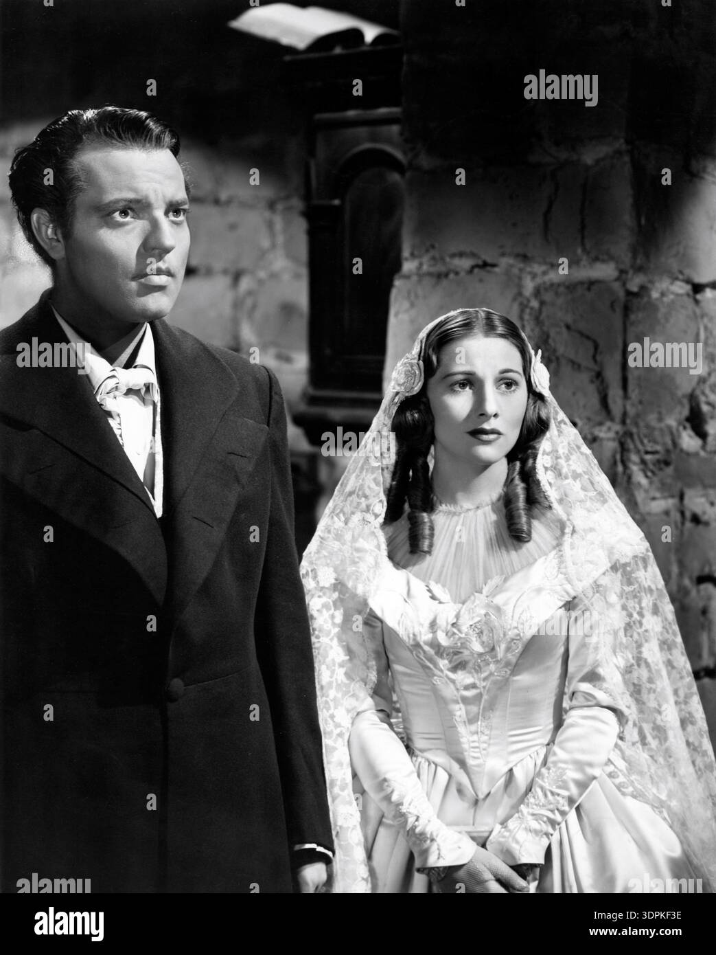 ORSON WELLES : Rochester et JOAN FONTAINE : Jane dans JANE EYRE 1943 réalisateur ROBERT STEVENSON roman Charlotte Bronte scénario Aldous Huxley Robert Stevenson et John Houseman musique Bernard Herrmann Twentieth Century Fox Banque D'Images