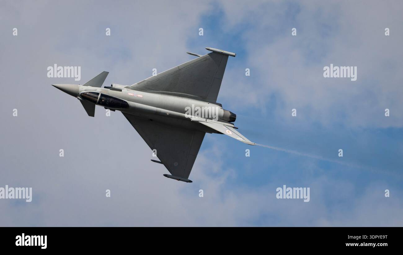 Cleethorpes, Lincolnshire, Royaume-Uni. 26 juin 2022. Photo de Richard Holmes. Exposition du typhon de la Royal Air Force à Cleethorpes Armed Forces Day 2022. Banque D'Images