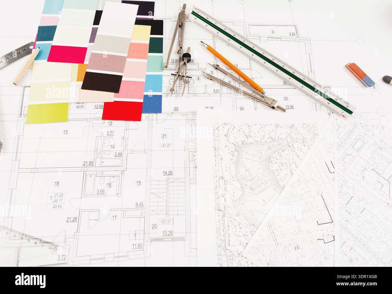 Collage de matériaux de conception et d'outils pour la planification architecturale et la création de mise en page Banque D'Images