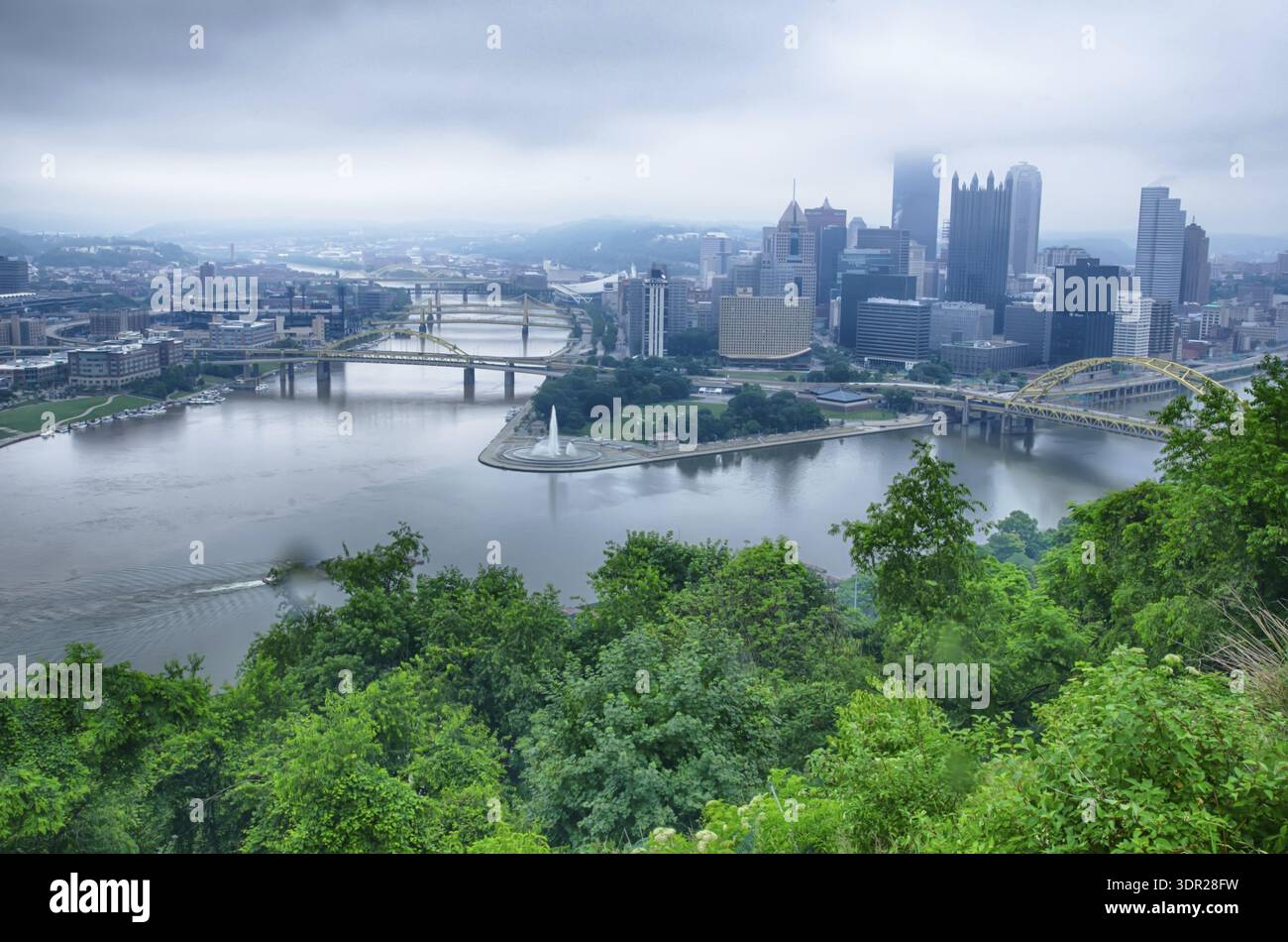 Pittsburgh, Pennsylvanie - ville aux États-Unis. Horizon avec Allegheny et Monongahela River Banque D'Images