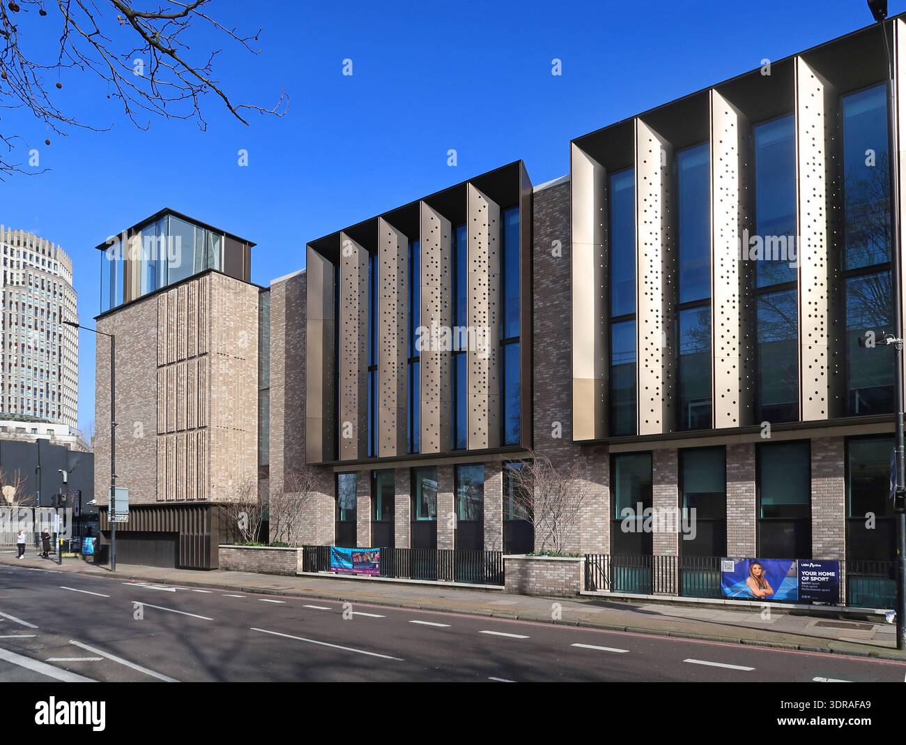Le nouveau London Southbank University LSBU Hub, London Road, Southwark. Centre sportif, bibliothèque et campus d'espace de travail. Conçu par Wilkinson Eyre. Banque D'Images