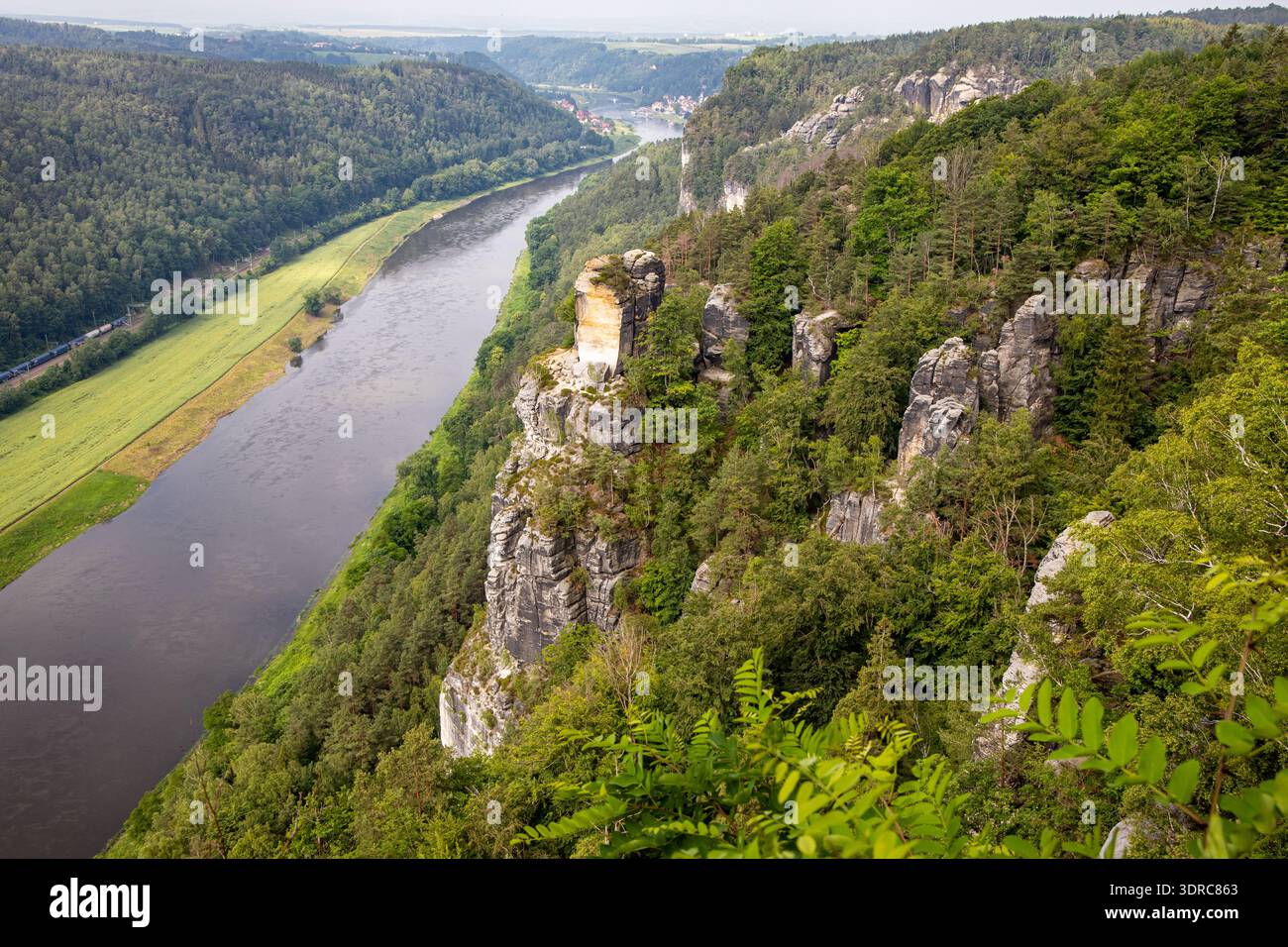 Vue sur l'Elbe depuis le Bastei Banque D'Images