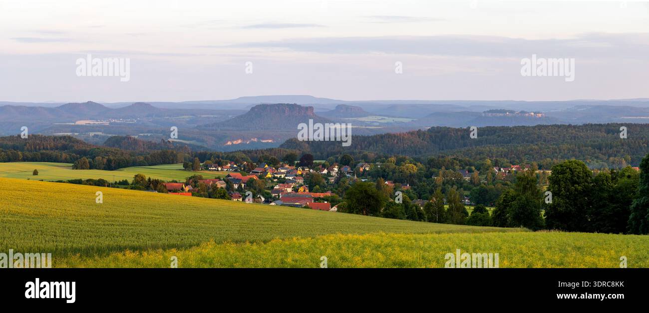 Photos de paysage des montagnes de grès de l'Elbe panorama de paysage Banque D'Images