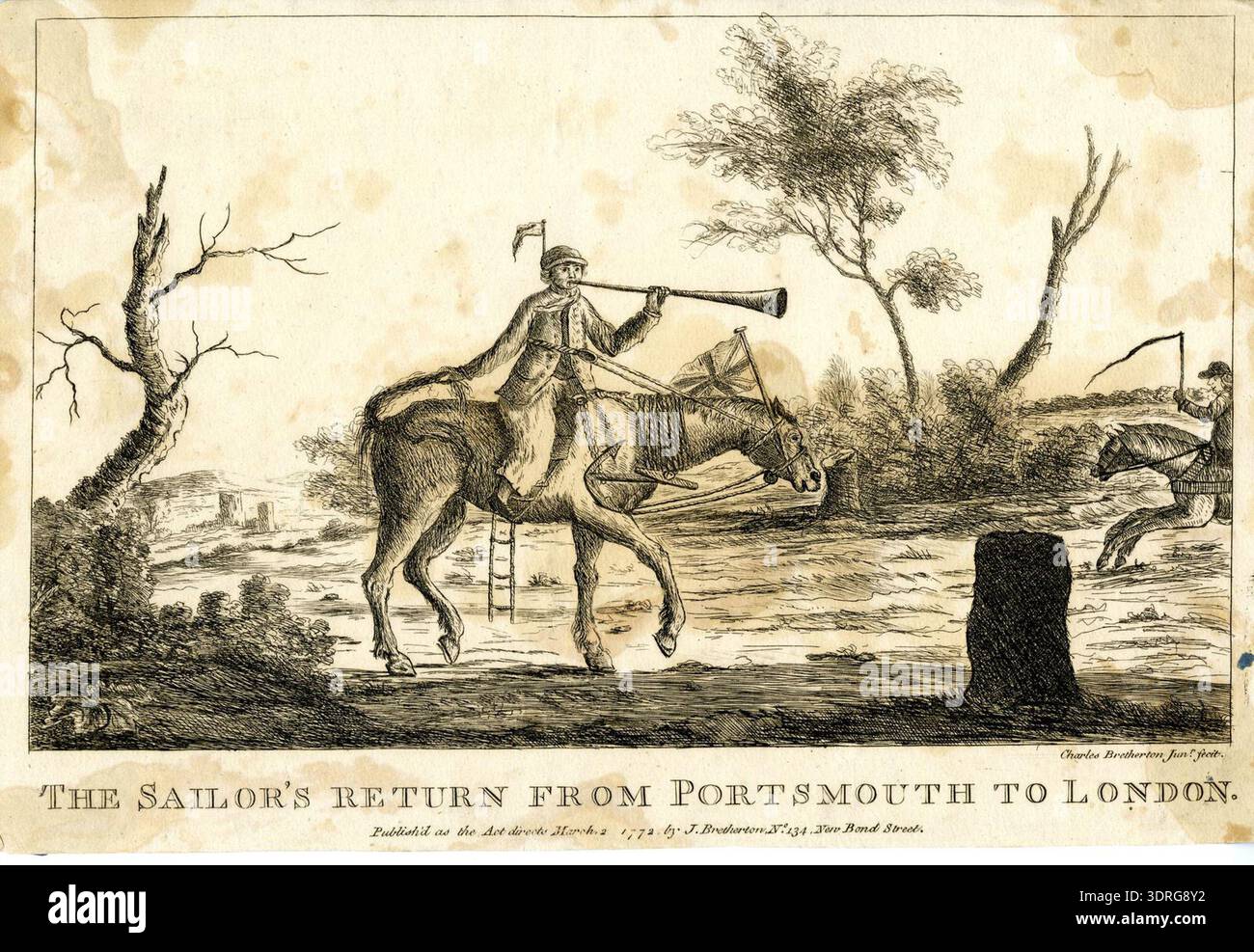 Cette gravure de 1772 de Charles Bretherton montre un marin assis sur un cheval minable le long d'une route de campagne de Portsmouth à Londres. Il tient la queue du cheval dans une main et souffle une longue corne de l'autre. Le cheval est attelé avec des cordes et des poulies, une corde-échelle remplace l'étrier, et une bobine de corde avec une ancre est autour de son cou. Des drapeaux apparaissent sur le cheval et le marin. Deux chevaux avec un postilion entrent par la droite, illustrant les voyages maritimes du XVIIIe siècle, le personnel naval, les routes rurales et l'humour visuel. Banque D'Images