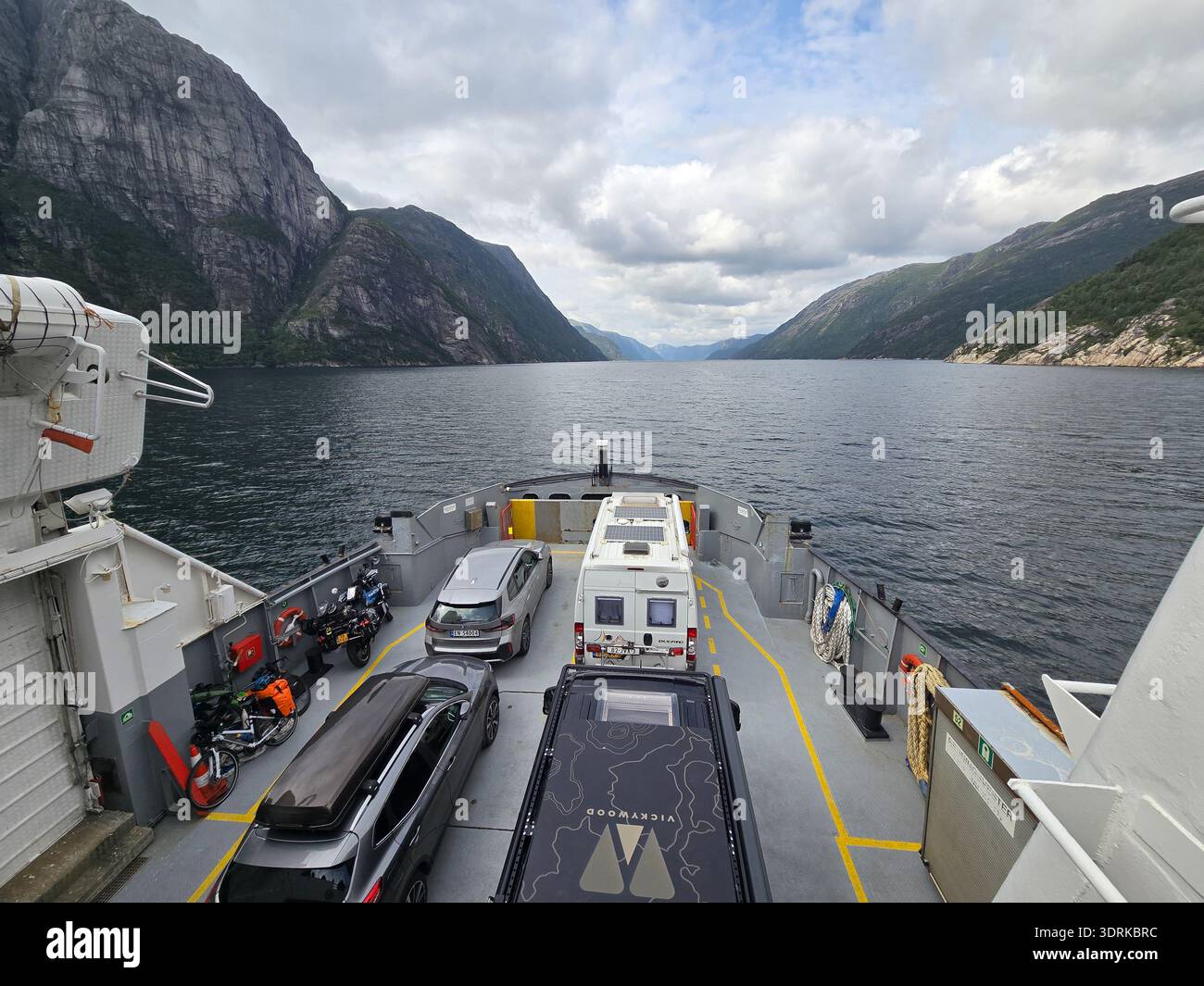 Explorer le superbe Lysefjord depuis un ferry à Lysebotn, Norvège Banque D'Images