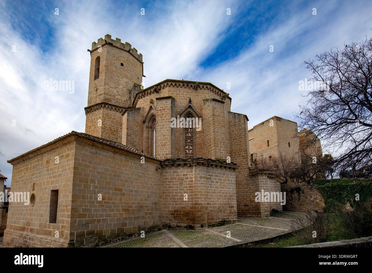 Vue arrière de l'église Santa Maria de Valderrobres, Teruel, Aragon, Espagne Banque D'Images