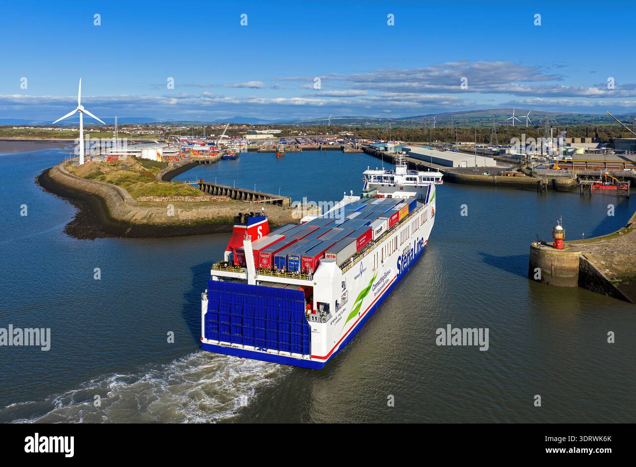 Le ferry NewMax classe RoRo Stena Futura, opéré par Stena Line, arrive à Heysham. Banque D'Images