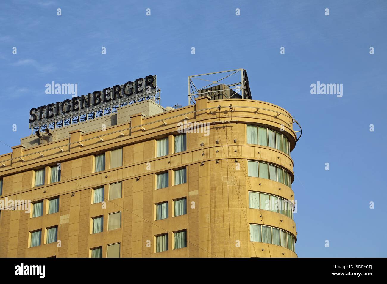 Steigenberger Hotel sur la place Tahrir dans le centre-ville du Caire Banque D'Images