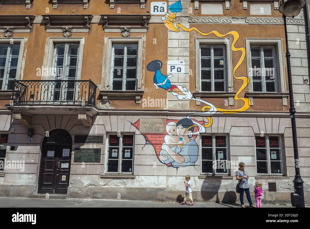 Varsovie, Pologne - 1er août 2015 : lieu de naissance - musée de Marie Sklodowska-Curie sur la rue Freta, vieille ville de Varsovie Banque D'Images