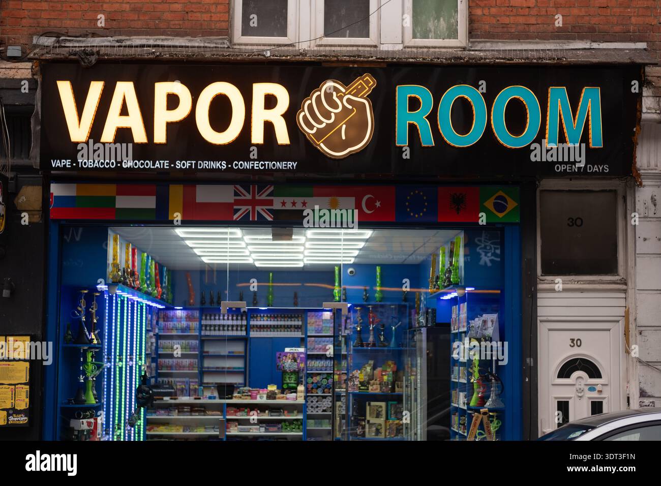 maxi vap plus Vapor shop Banque de photographies et d'images à haute résolution