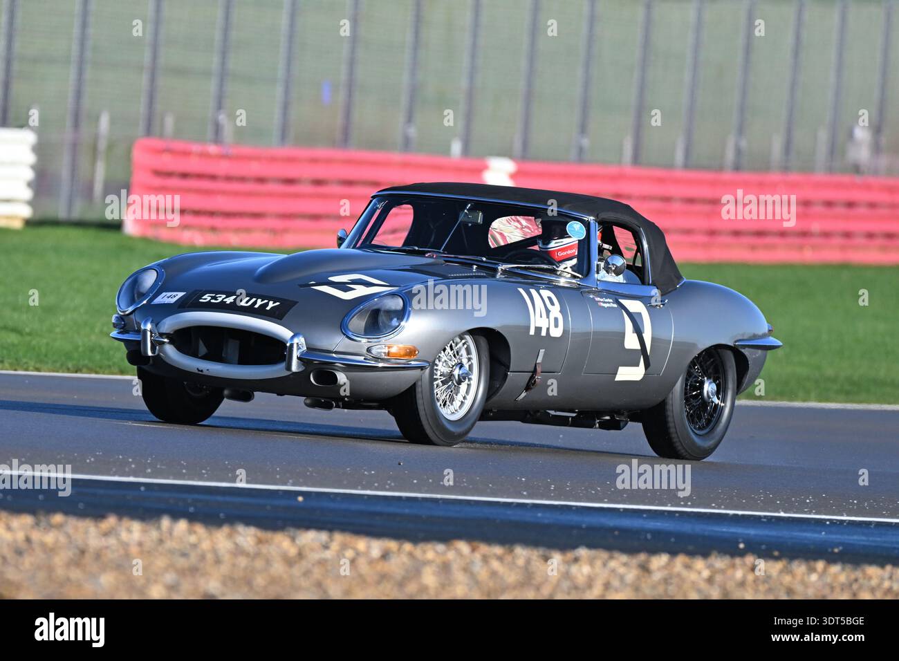 Marcus Gordon, Jaguar E-type, 2026 a vu la 70ème course du Trophée Pomeroy, il a commencé en 1952, il dispose de voitures de toutes les époques et de tous les types, c'est le Banque D'Images