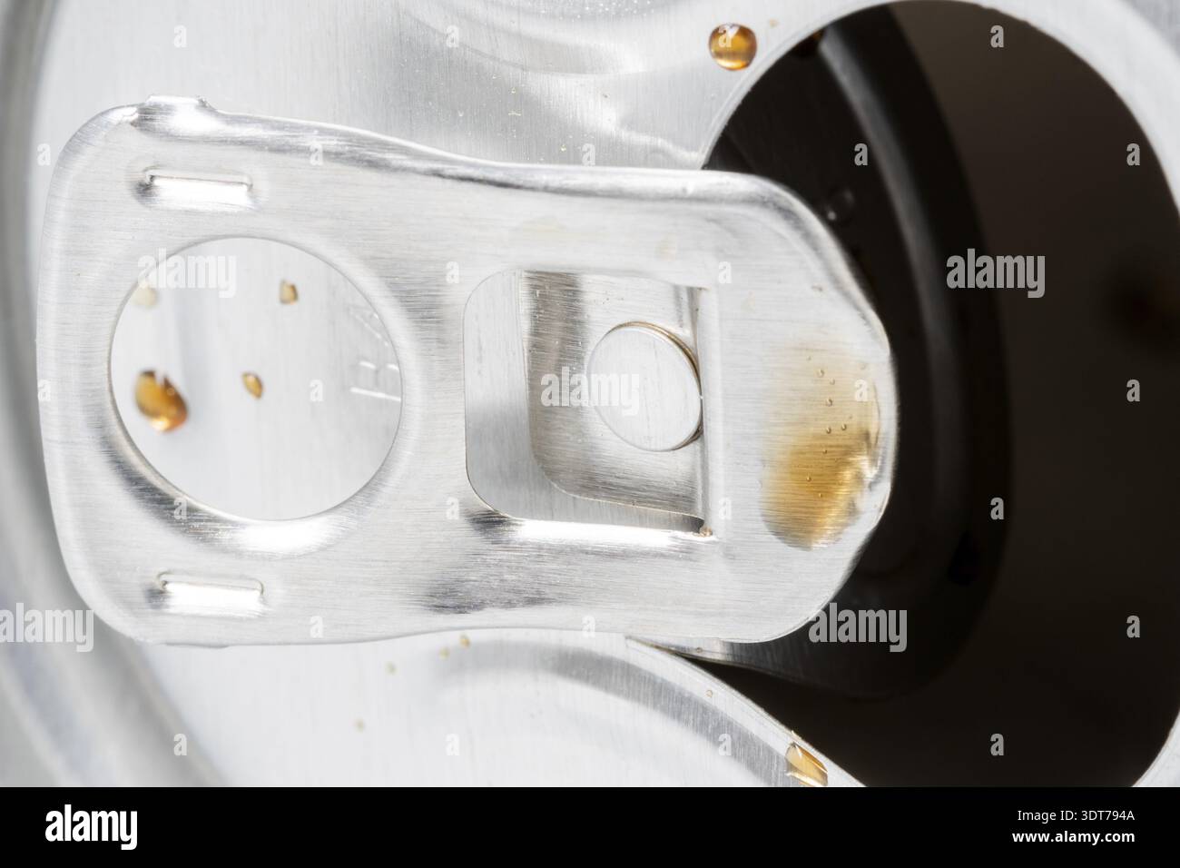Canette de soda vide ouvert, close-up view Banque D'Images