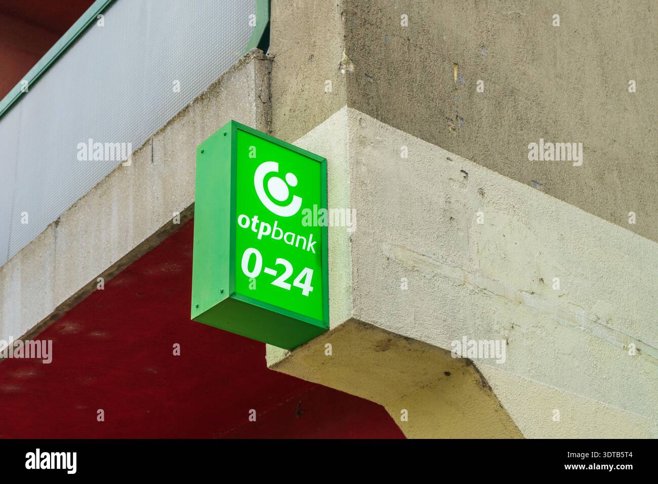 OTP ATM-logo la plus grande institution financière de Hongrie et un acteur clé dans le secteur bancaire d'Europe centrale. Banque D'Images