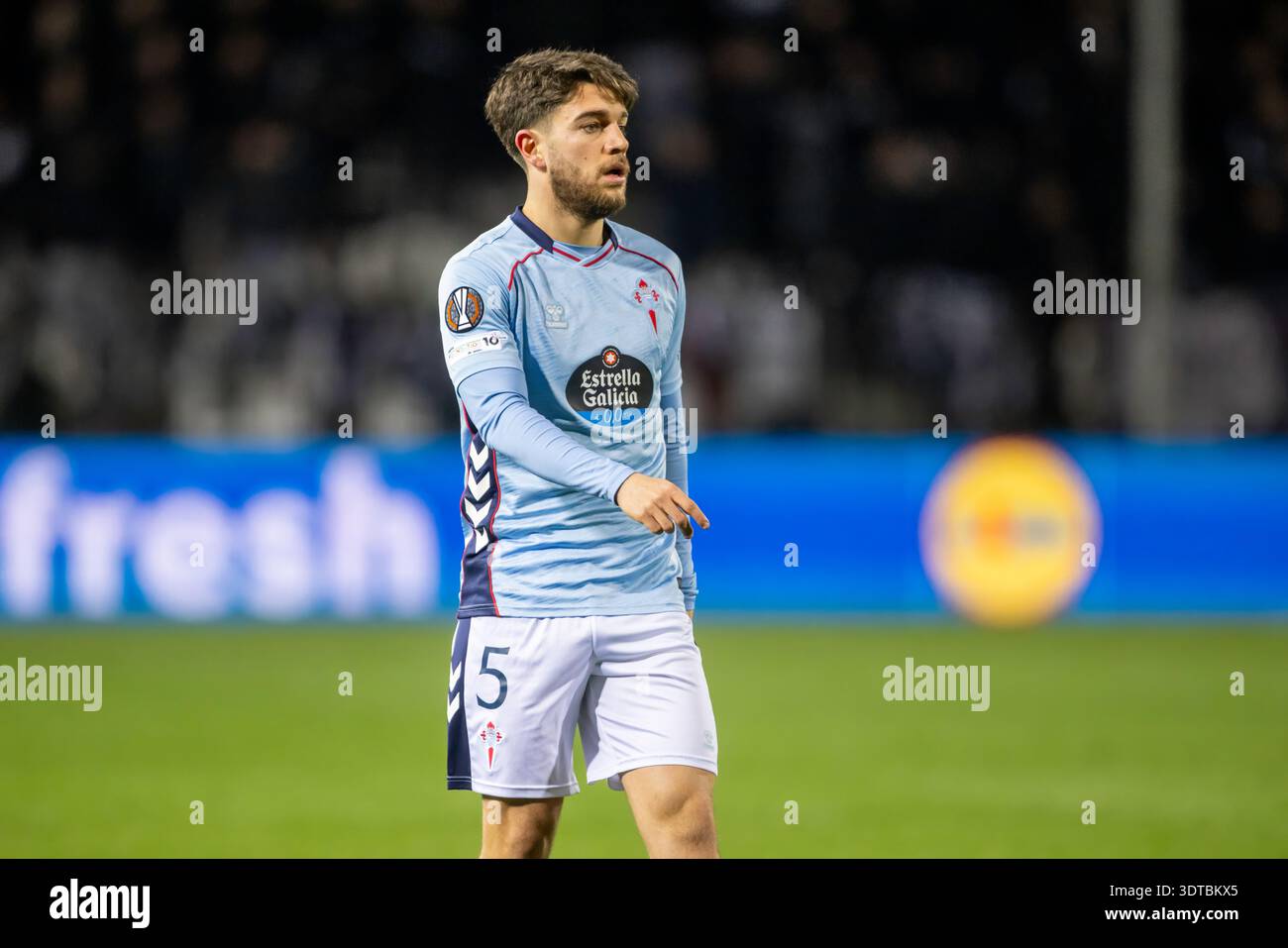 Thessalonique, Grèce - 19 février 2026 : Sergio Carreira, joueur du Celta Vigo, en action lors du match de l'UEFA Europa League contre PAOK au Toumba Sta Banque D'Images