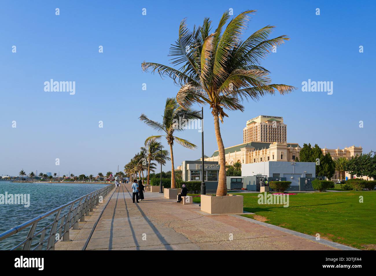 Jeddah Corniche, une promenade en bord de mer sur la côte de la mer Rouge en Arabie Saoudite Banque D'Images