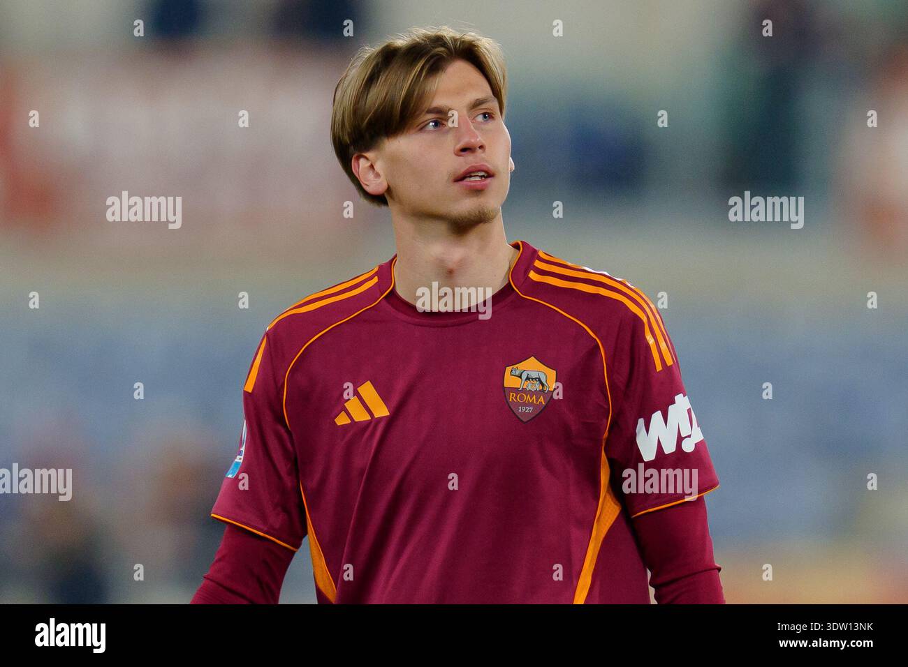 Rome, Italie. 22 février 2026. Jan Ziolkowski de l'AS Roma regarde pendant la série Serie A Enilive match entre L'AS Roma et l'US Cremonese au Stadio Olimpico le 22 février 2026 à Rome, Italie crédit : Giuseppe Maffia/Alamy Live News Banque D'Images