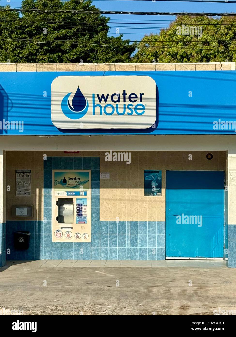 Station d'eau pour l'eau potable (les gens doivent l'acheter) à Merida Mexique Banque D'Images