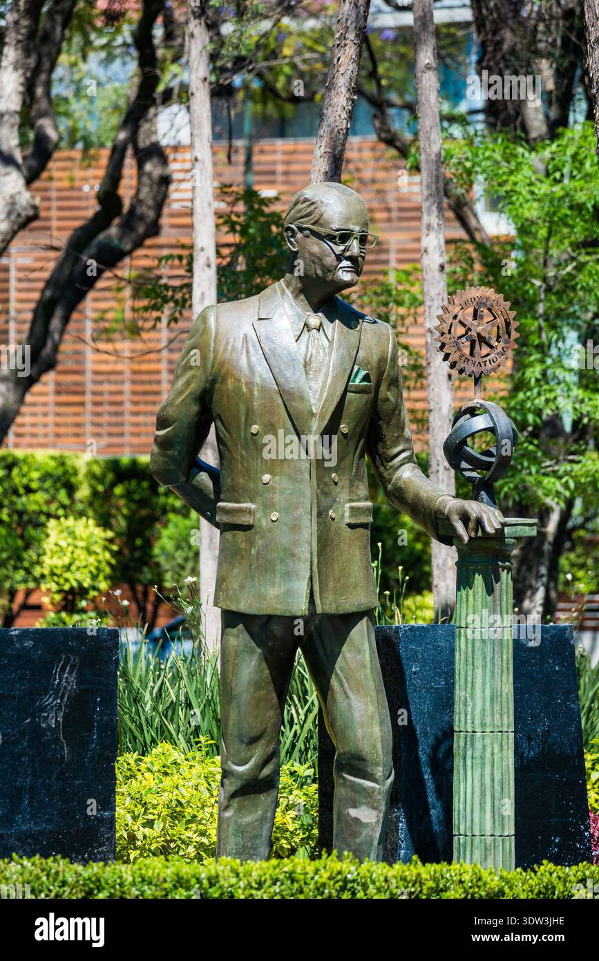 Mexico, Mexique - 18 mars 2024. La statue en bronze représente Paul P. Harris, fondateur du Rotary International. Banque D'Images