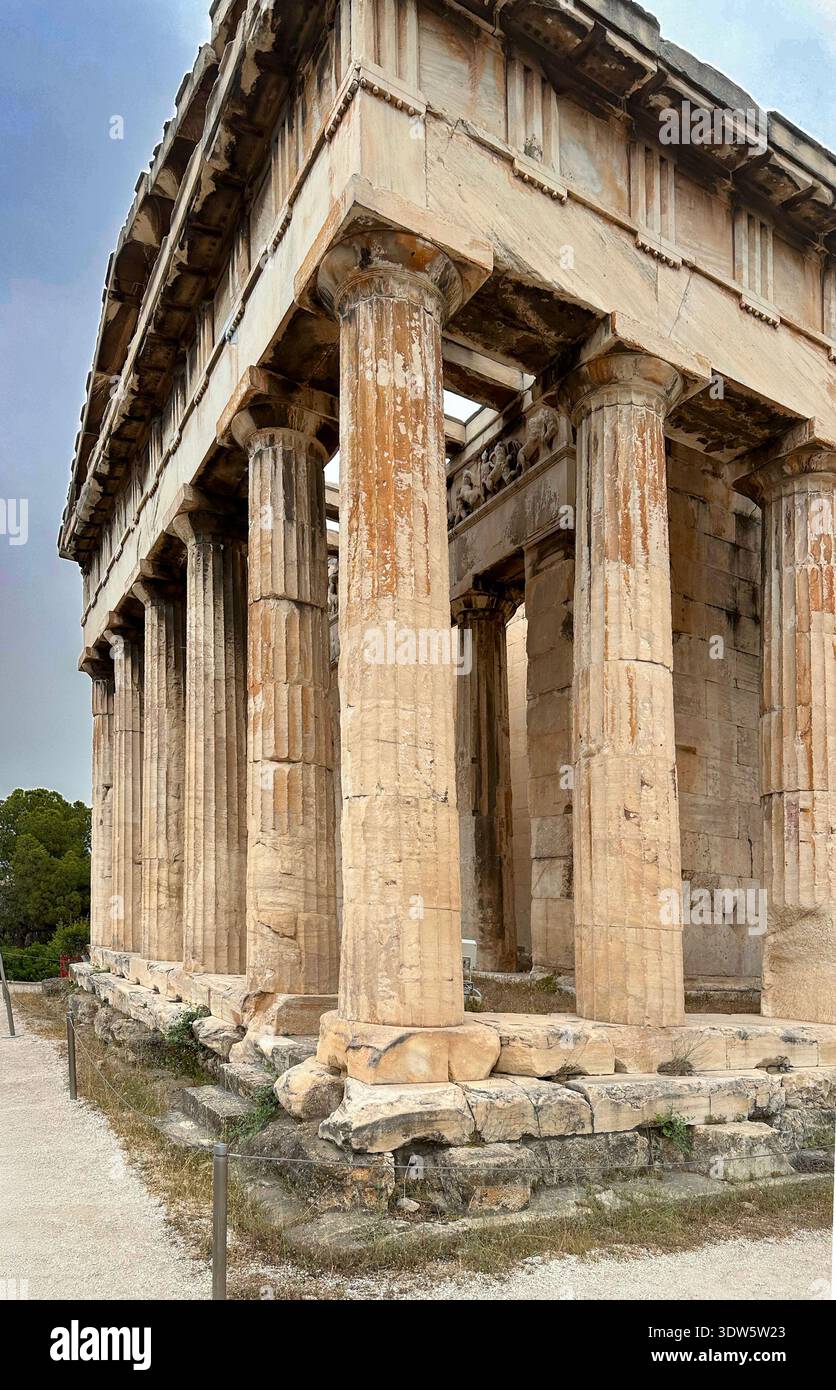 Temple d'Héphaïstus. C'est le temple grec ancien le mieux conservé en Grèce. Il est situé sur le côté nord-ouest de l'ancienne Agora. Banque D'Images