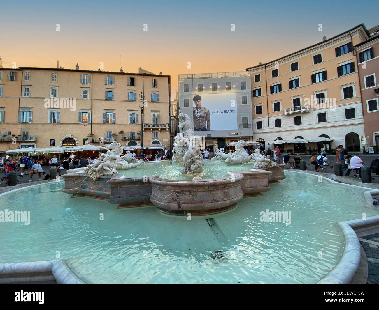 La fontaine de Neptune située sur la Piazza Navona à Rome, Italie. Banque D'Images