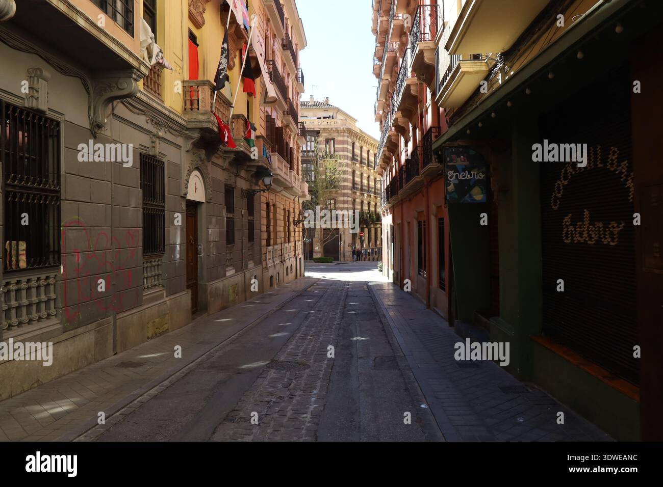 Rue typique, ville de Grenade, Andalousie, Espagne Banque D'Images