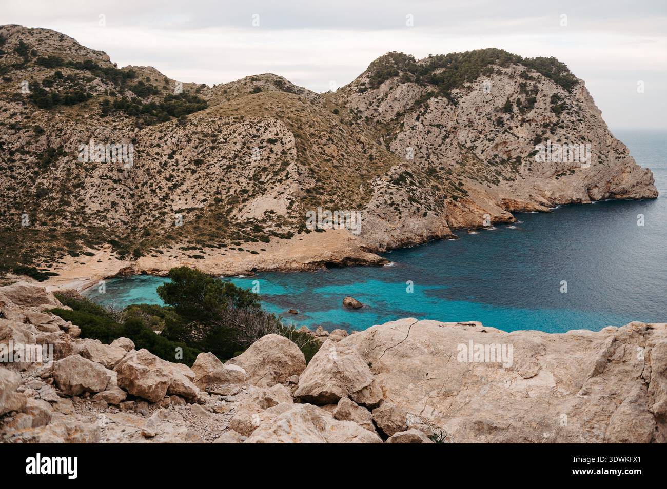 Cala Figuera baie turquoise et falaises, Majorque, Espagne Banque D'Images
