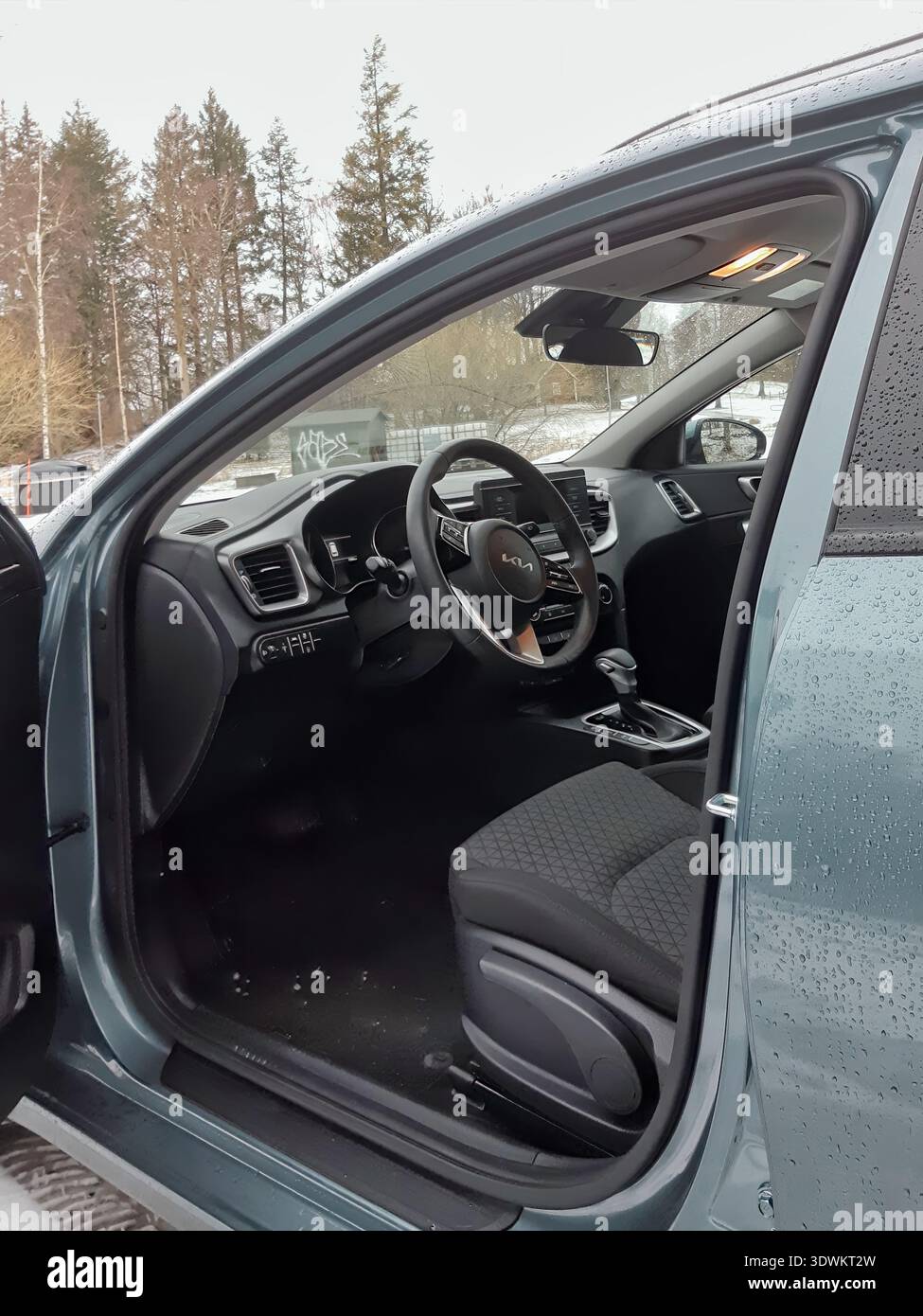 Helsinki, Finlande, Europe - 22 janvier. 2025 : KIA Ceed Sportwagon (CD) 1,0 T-GDI Eco-Dynamics+ (2024) aménagement de la cabine. Banque D'Images
