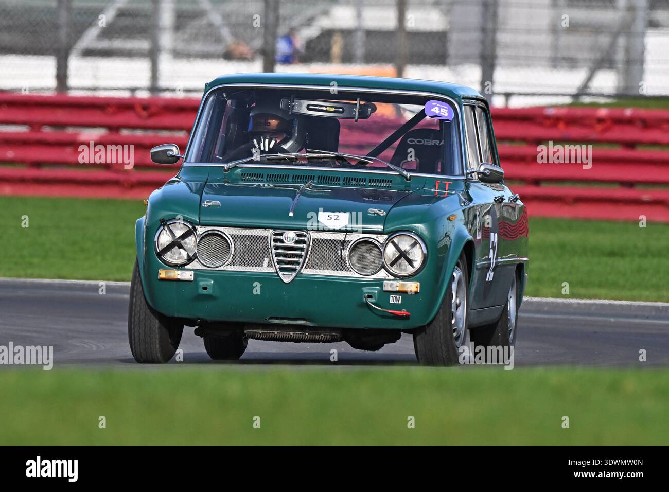 Thomas Pringle, Alfa Romeo Giulia Super, 2026 a vu la 70ème course du Trophée Pomeroy, il a commencé en 1952, il dispose de voitures de toutes les époques et de tous les types Banque D'Images