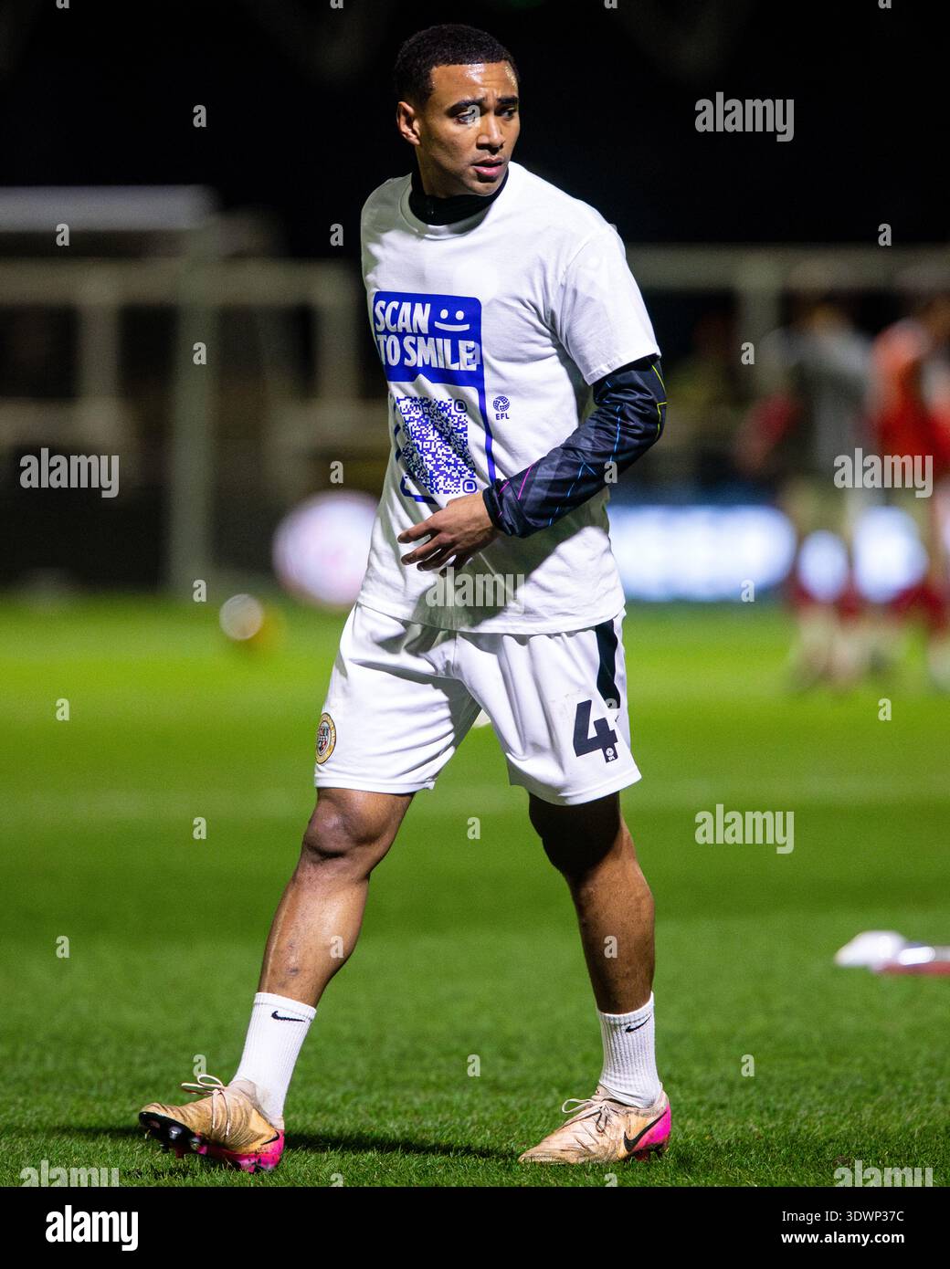 Ahsley Charles se réchauffe devant Bromley vs Crewe Alexandra FC 27/01/26 Banque D'Images