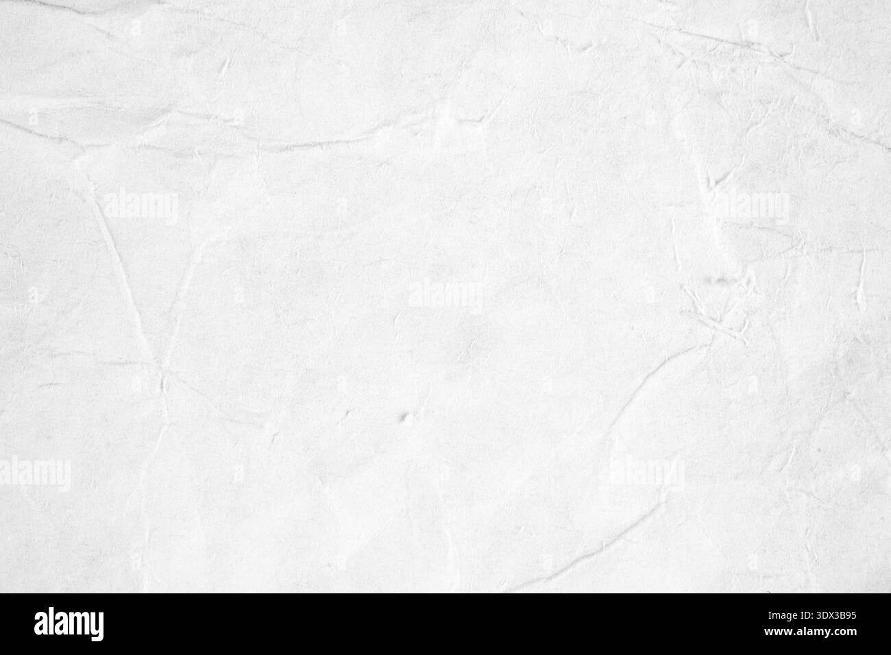 Texture de mur en béton blanc vieilli avec de fines fissures et une surface altérée orientée horizontalement Banque D'Images