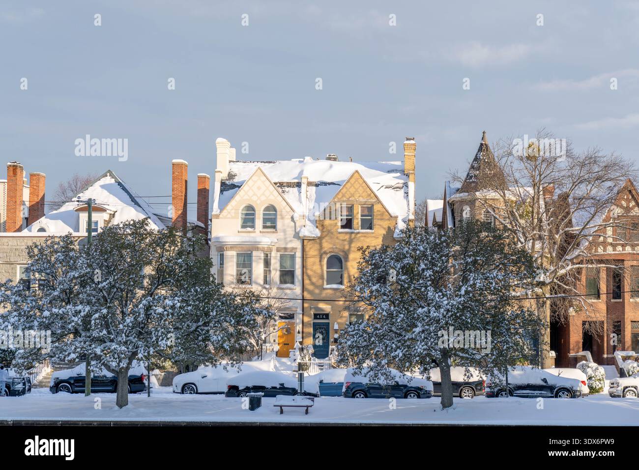Maisons historiques à Gand Norfolk Virginie après une puissante tempête de neige Banque D'Images
