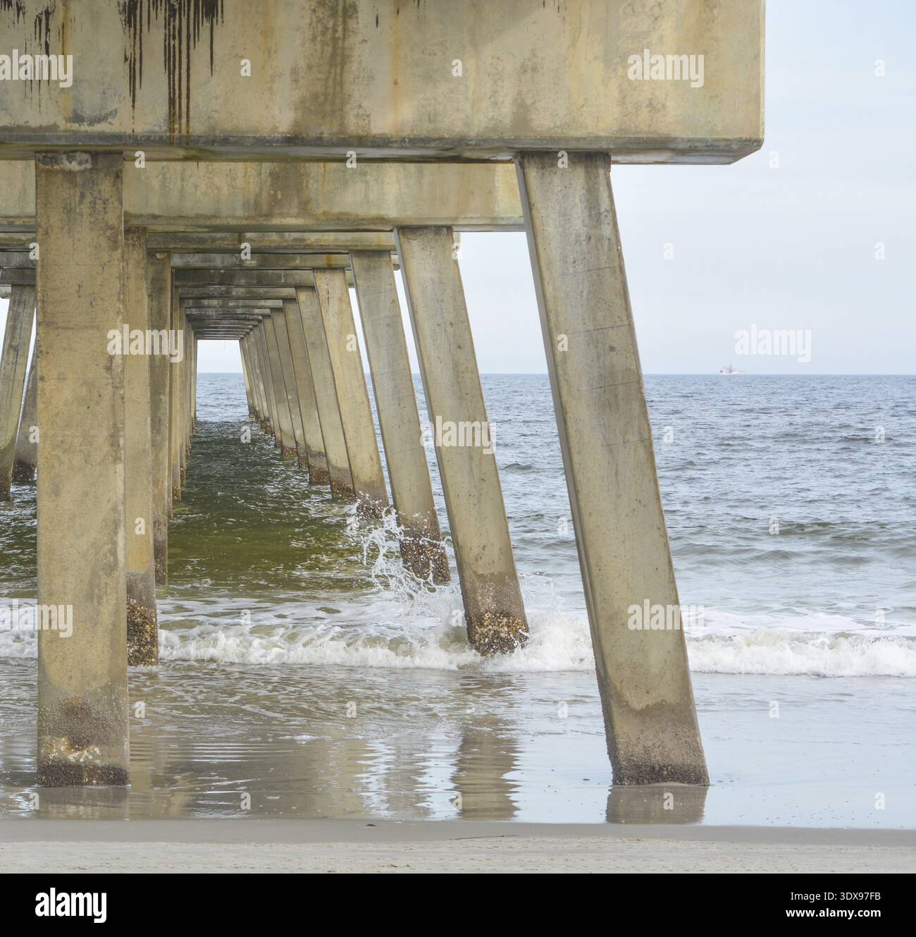 Jacksonville Beach Pier en comté de Duval, en Floride Banque D'Images