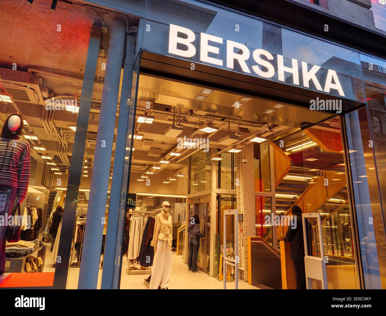 Boutique Bershka sur Oxford Street, Londres, Royaume-Uni Banque D'Images