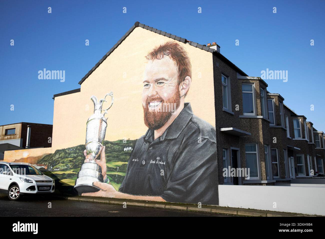 shane lowry avec la murale portrush, vainqueur de la cruche claret, comté d'antrim, irlande du nord, royaume-uni Banque D'Images