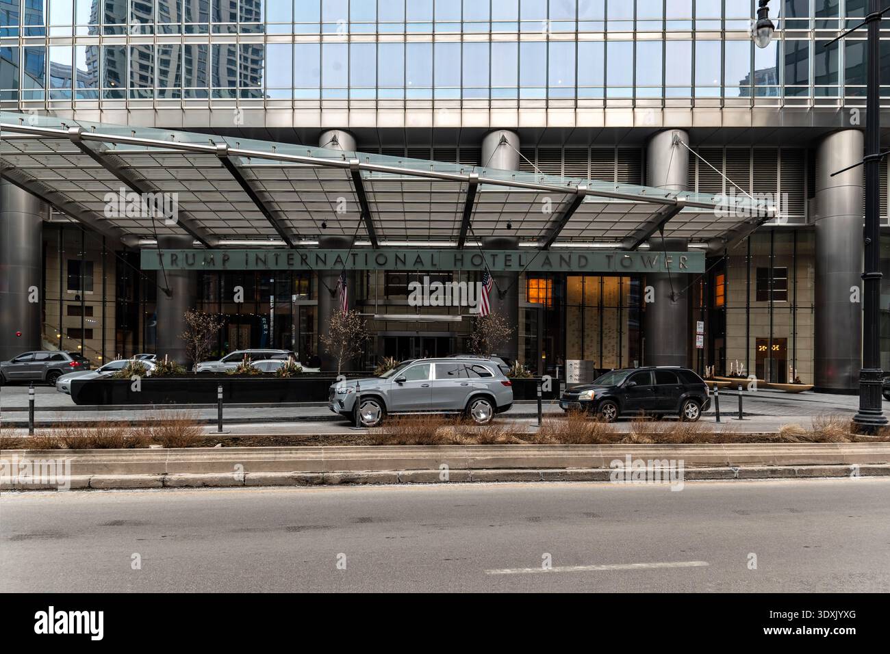 L'entrée principale du Trump Hotel and Tower dans le centre-ville de Chicago. Banque D'Images