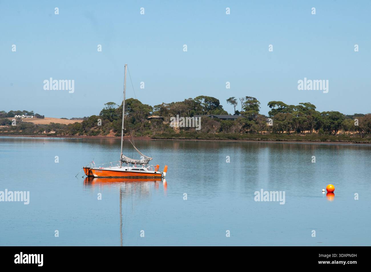 Bateaux mouillés à Reid Bight, au large de Rhyll sur Phillip Island, Victoria, Australie Banque D'Images