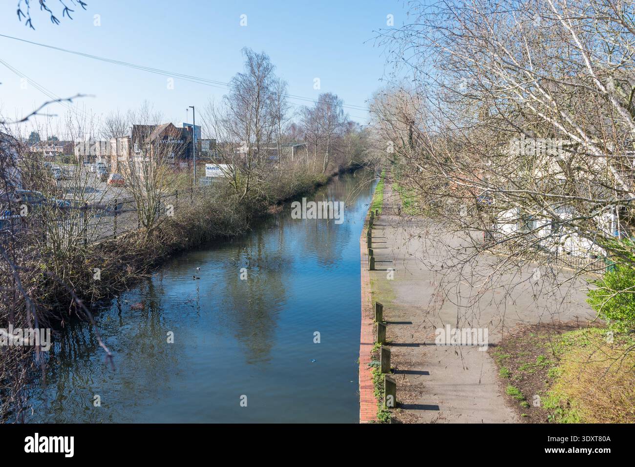 Le Tittford canal traversant Langley à Oldbury, West Midlands Banque D'Images