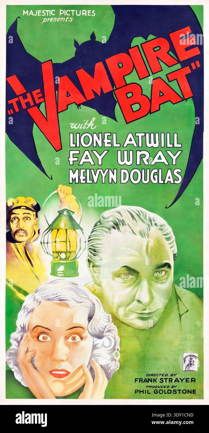 Cette affiche de film vintage de 1933 annonce 'The Vampire Bat' présenté par Majestic Pictures, mettant en vedette les stars Lionel Atwill, Fay Wray et Melvyn Douglas. L'illustration représente un Fay Wray terrifié, un homme avec une lanterne et une figure fantomatique, le tout sous le titre inquiétant et une grande silhouette de chauve-souris, capturant le genre d'horreur de l'époque. Banque D'Images