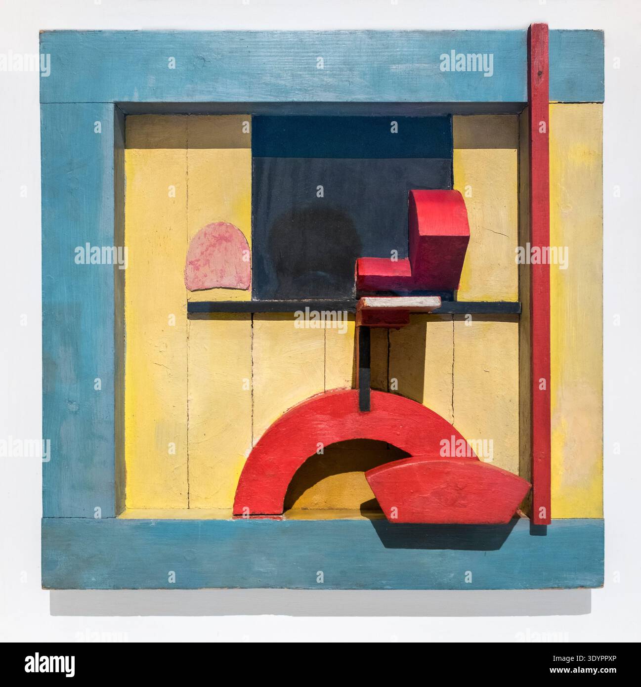 Kurt Schwitters, né en 1887 et mort en 1948. Titre : Merz 1925. 1 relief en carré bleu, 1925 peinture à l'huile et construction en bois à bord. Banque D'Images