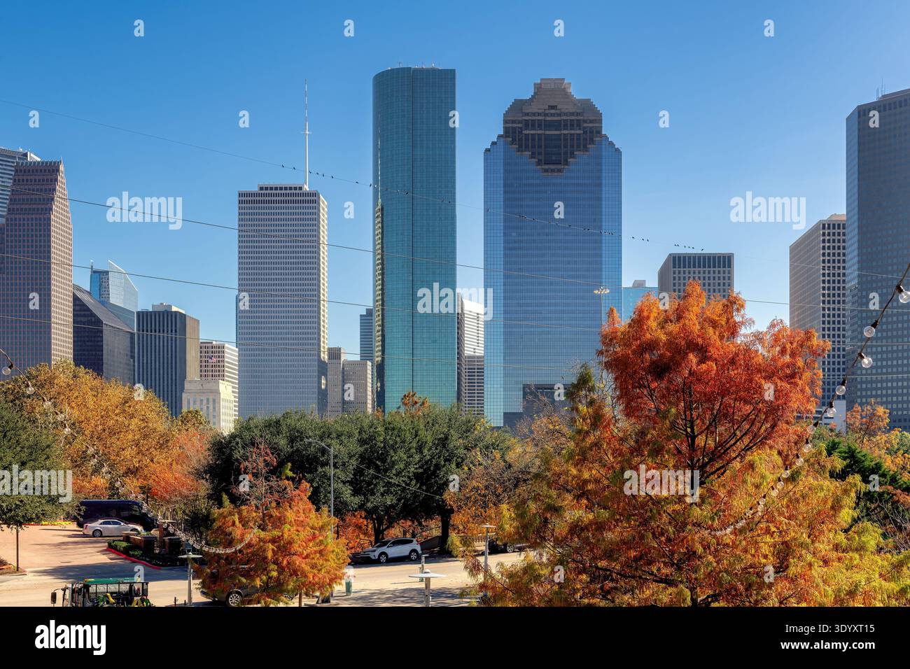 Houston Downtown skyline lors de la journée ensoleillée d'automne au Texas, États-Unis Banque D'Images