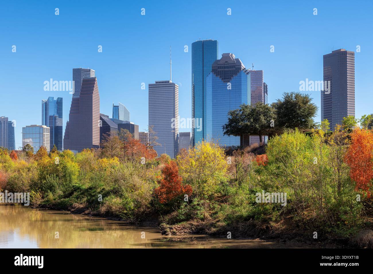 Houston Downtown skyline lors de la journée ensoleillée d'automne au Texas, États-Unis Banque D'Images